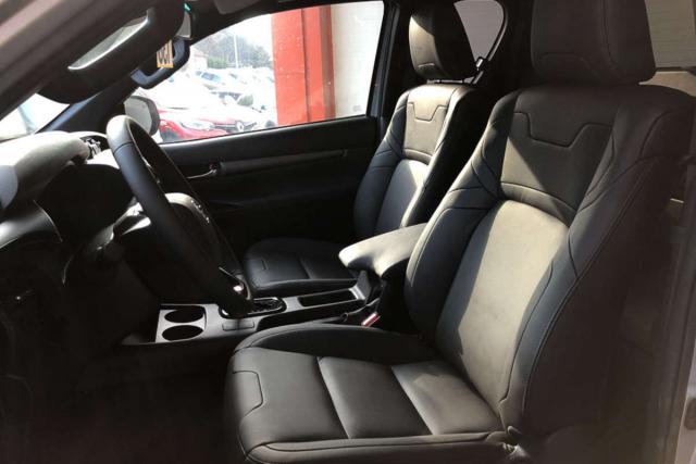 Toyota Hilux image 4
