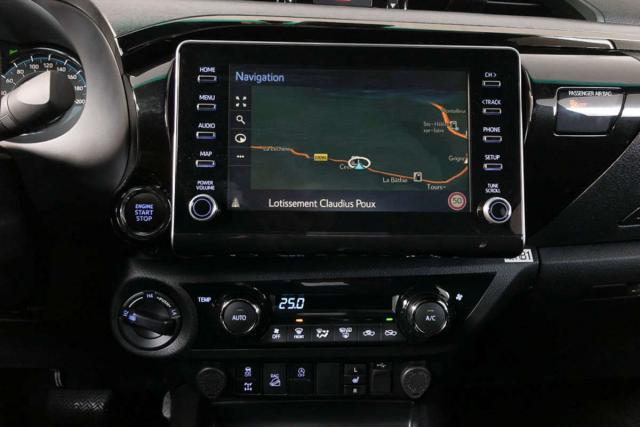 Toyota Hilux image 3