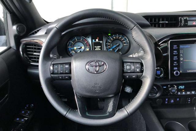 Toyota Hilux image 6