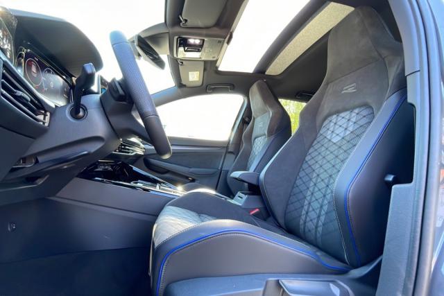 Volkswagen Golf image 8