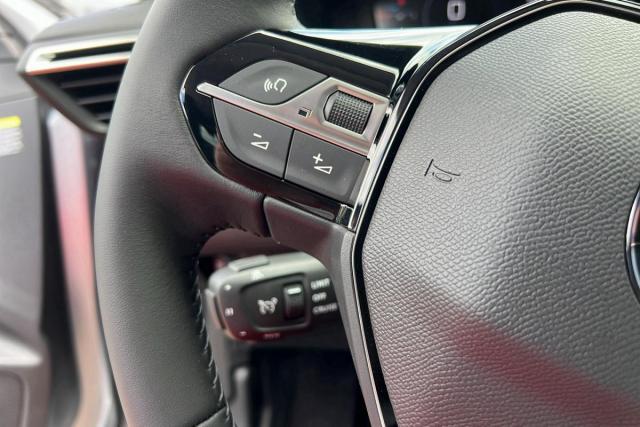 Peugeot 208 image 9