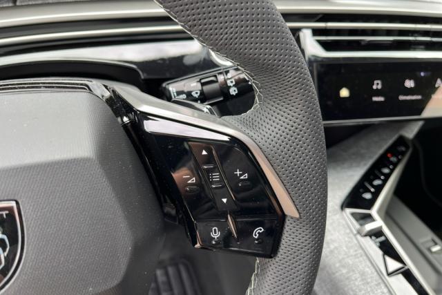 Peugeot 5008 image 6