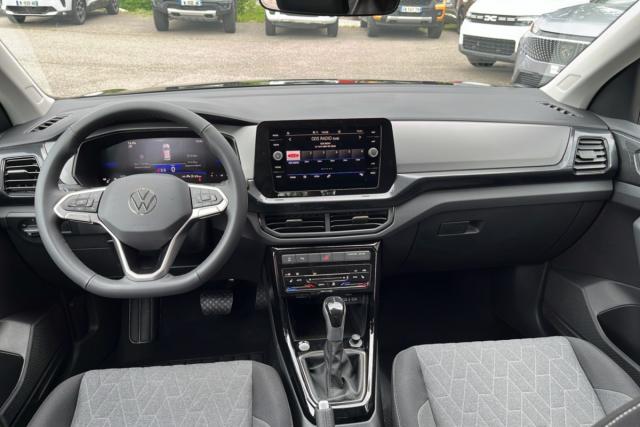 Volkswagen T-Cross image 2