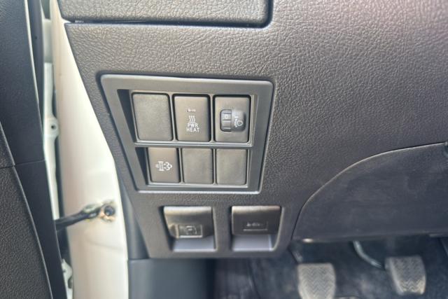 Toyota Hilux image 1