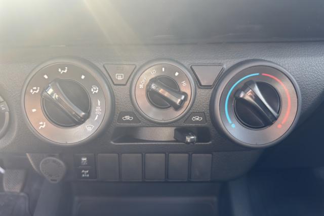 Toyota Hilux image 3