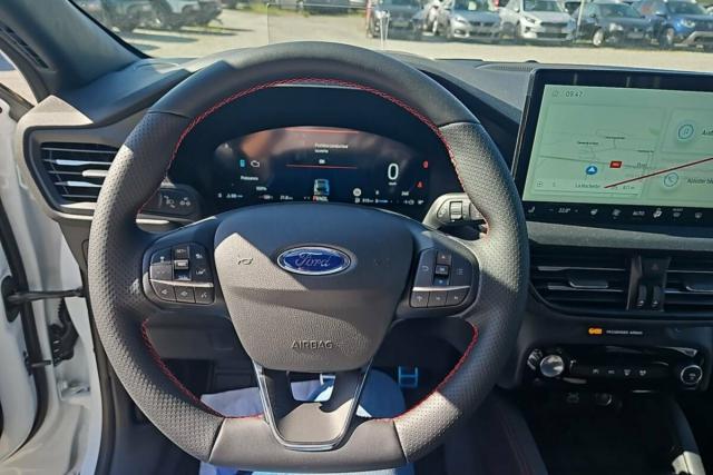 Ford Kuga image 1
