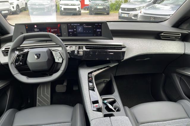 Peugeot 5008 image 2
