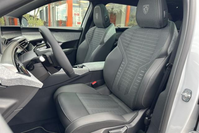Peugeot 5008 image 8