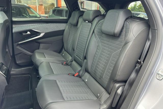 Peugeot 5008 image 3
