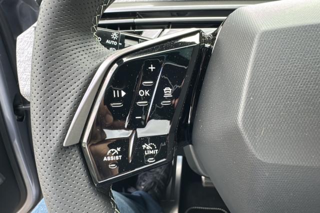 Peugeot 5008 image 8