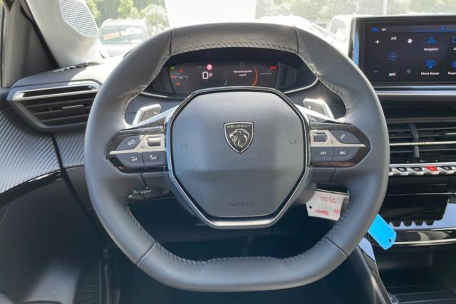 Peugeot 208 image 1