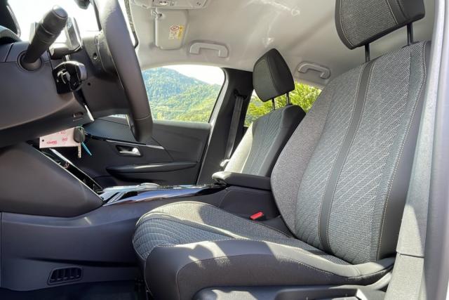 Peugeot 208 image 4
