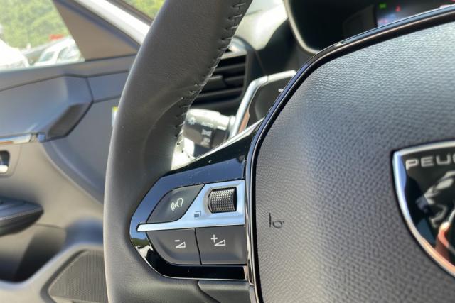 Peugeot 208 image 2