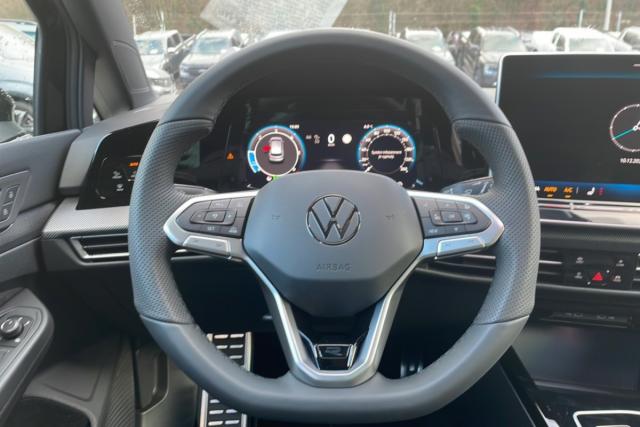 Volkswagen Golf image 4