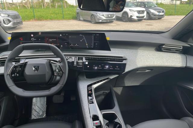 Peugeot 5008 image 1