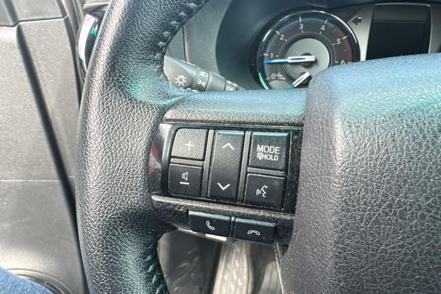 Toyota Hilux image 3