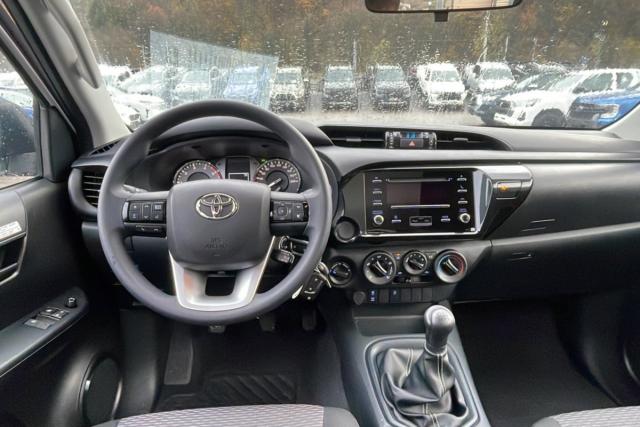 Toyota Hilux image 5