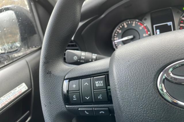 Toyota Hilux image 1