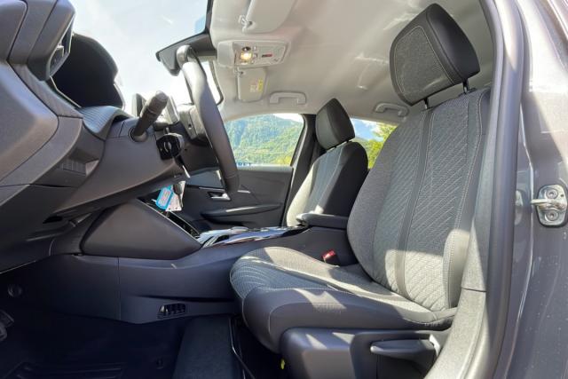 Peugeot 208 image 2