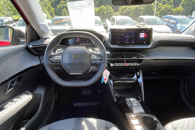 Peugeot 208 image 7