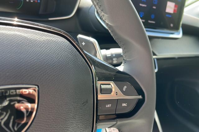 Peugeot 208 image 3