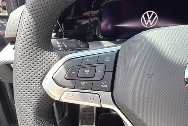 Volkswagen Golf image 6