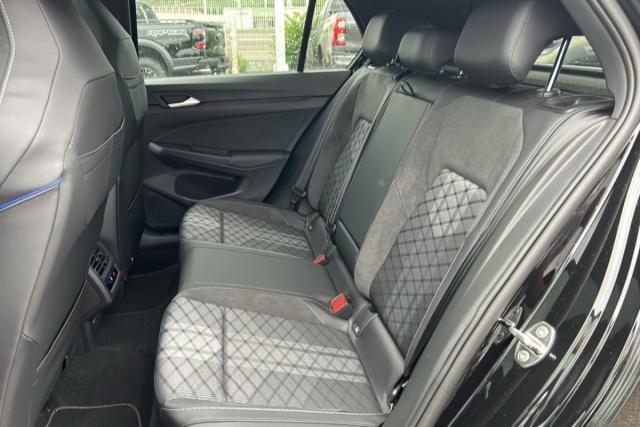 Volkswagen Golf image 7