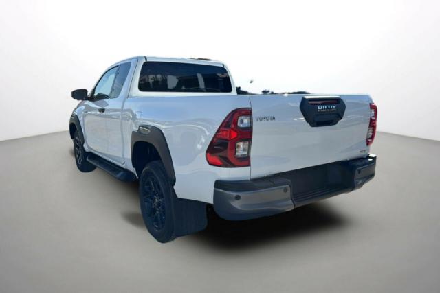 Toyota Hilux image 9