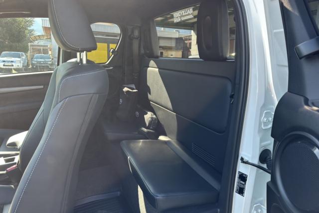 Toyota Hilux image 3