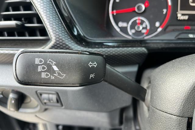 Volkswagen T-Cross image 2