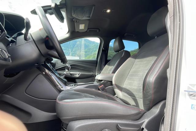 Ford Kuga image 3