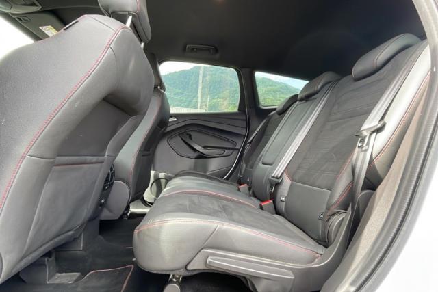 Ford Kuga image 9