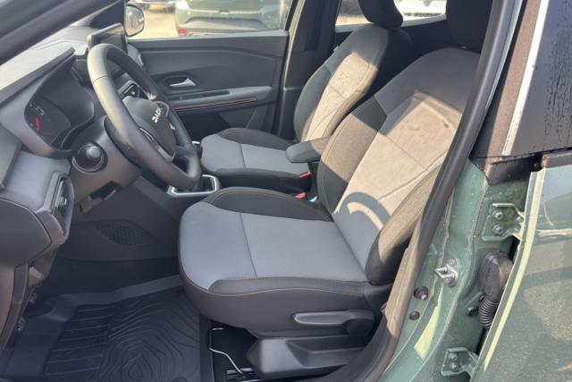 Dacia Sandero image 2