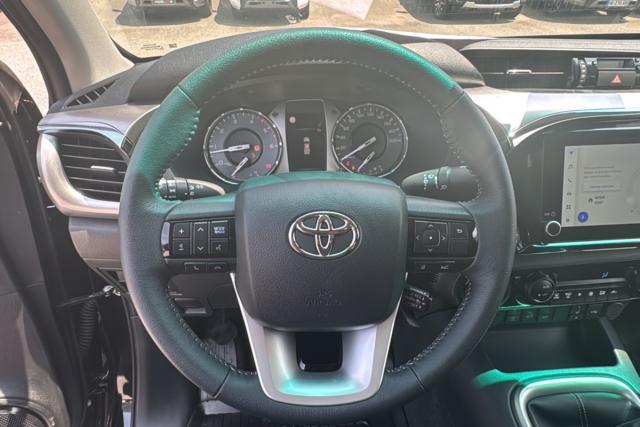 Toyota Hilux image 1