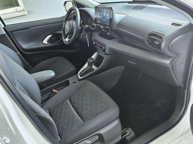 Toyota Yaris image 2