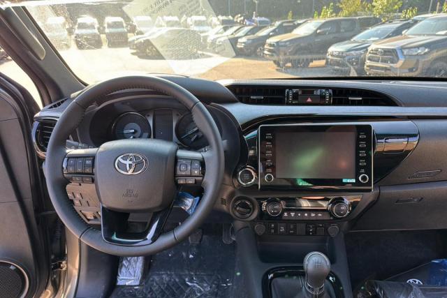 Toyota Hilux image 9