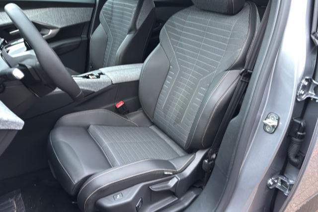 Peugeot 3008 image 1