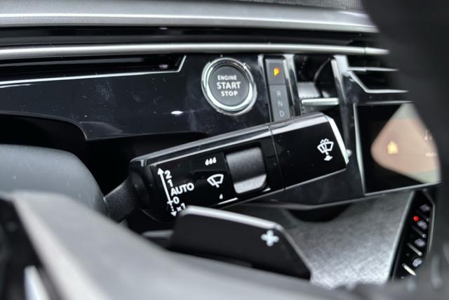 Peugeot 3008 image 2