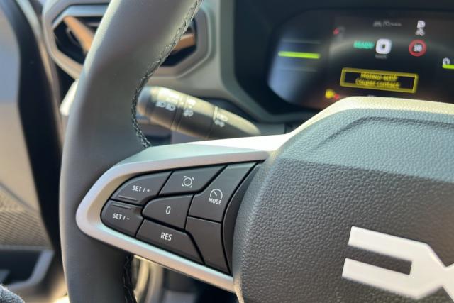 Dacia Duster image 2