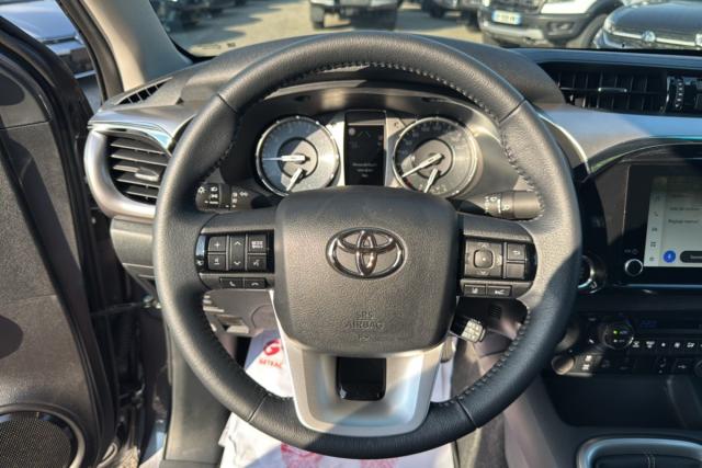 Toyota Hilux image 1