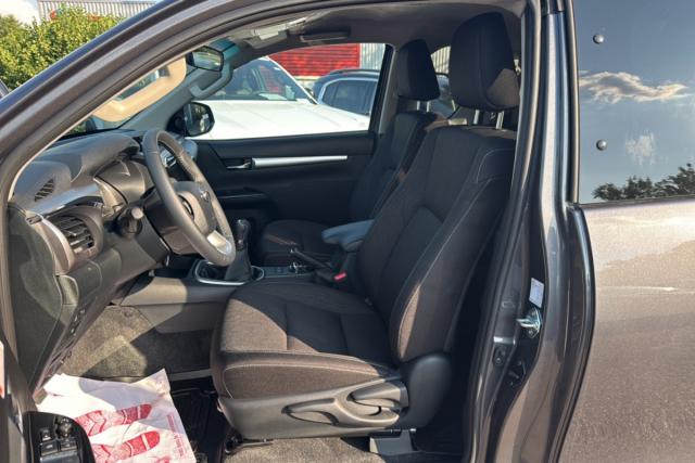 Toyota Hilux image 3