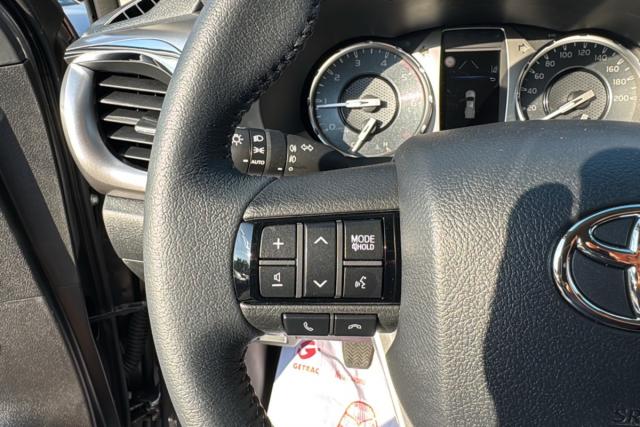 Toyota Hilux image 5