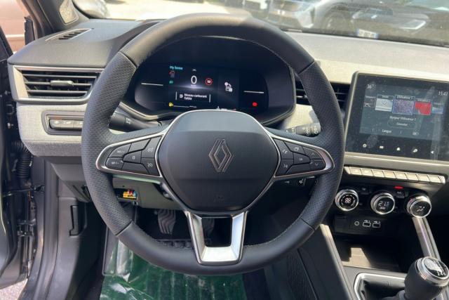 Renault Clio image 1