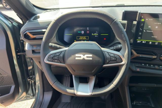 Dacia Duster image 1