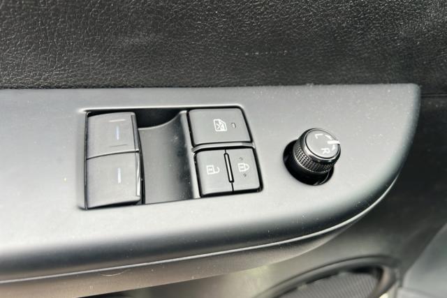 Toyota Hilux image 1