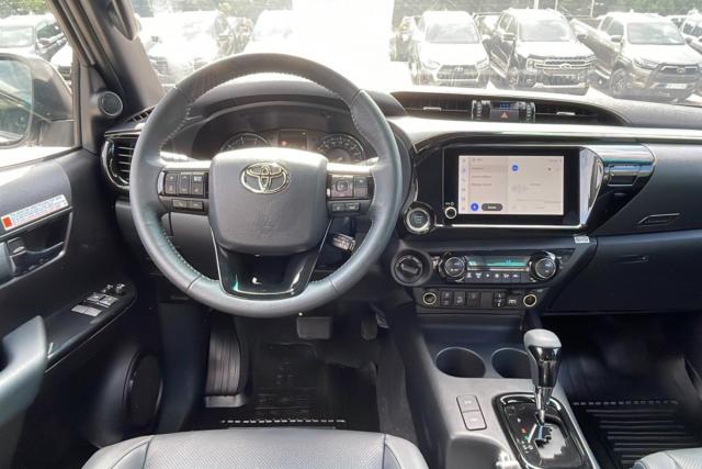 Toyota Hilux image 5