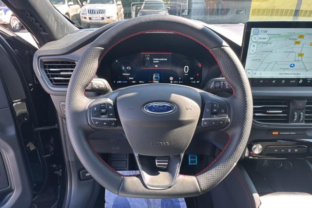 Ford Kuga image 4