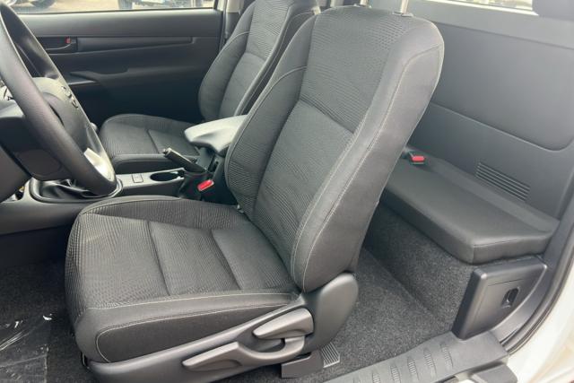 Toyota Hilux image 3