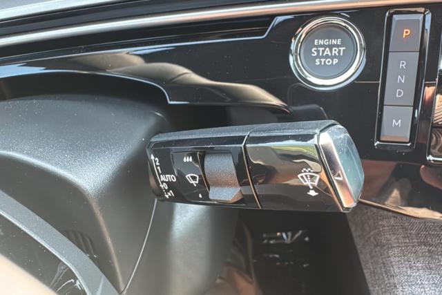 Peugeot 3008 image 2