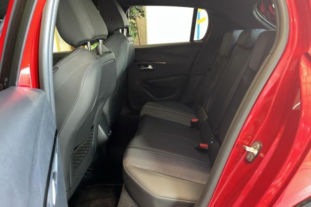 Peugeot 208 image 7